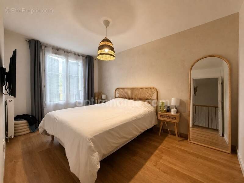 Maison à LINAS