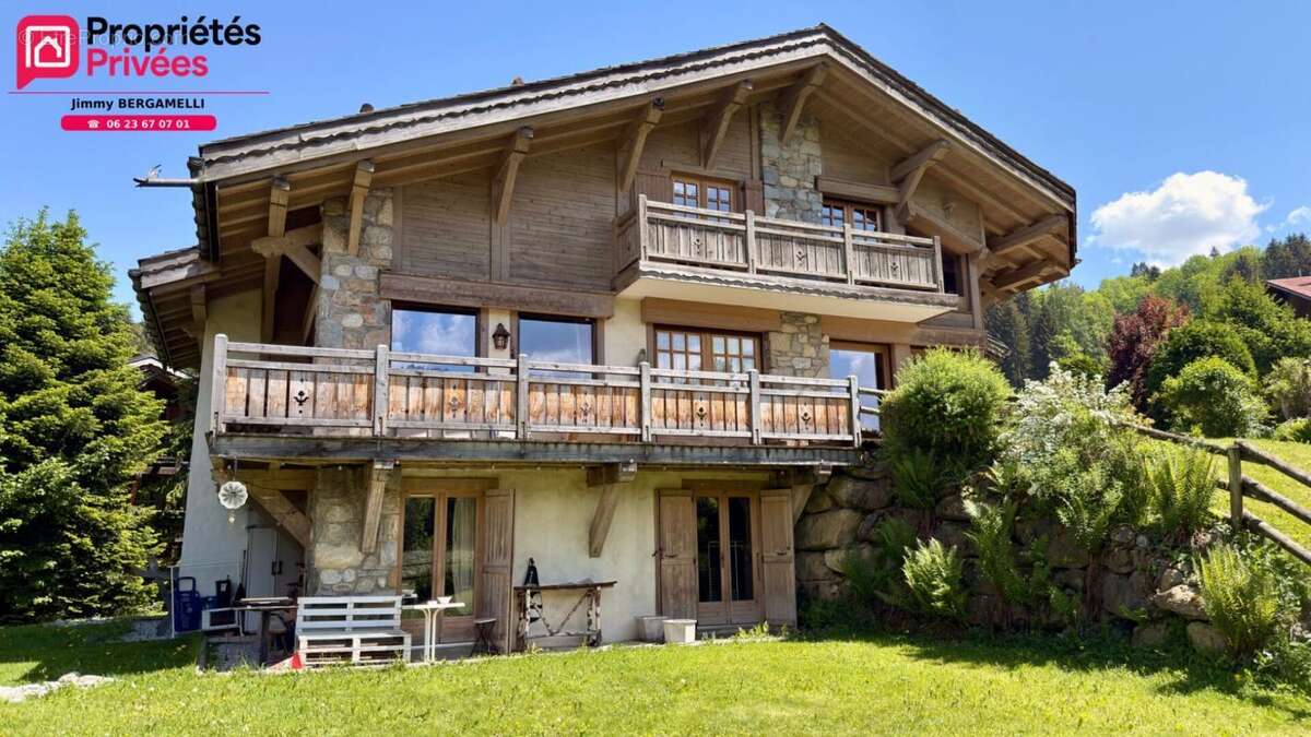 Maison à DEMI-QUARTIER