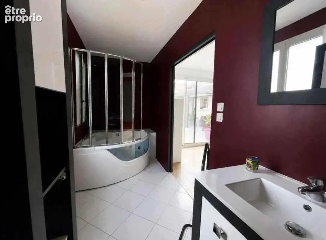 Propriété d'exception de plain-pied avec piscine - Availles- - photo 15