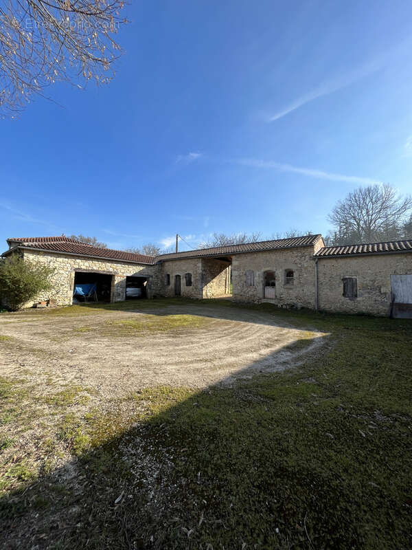 Maison à AIGUILLON