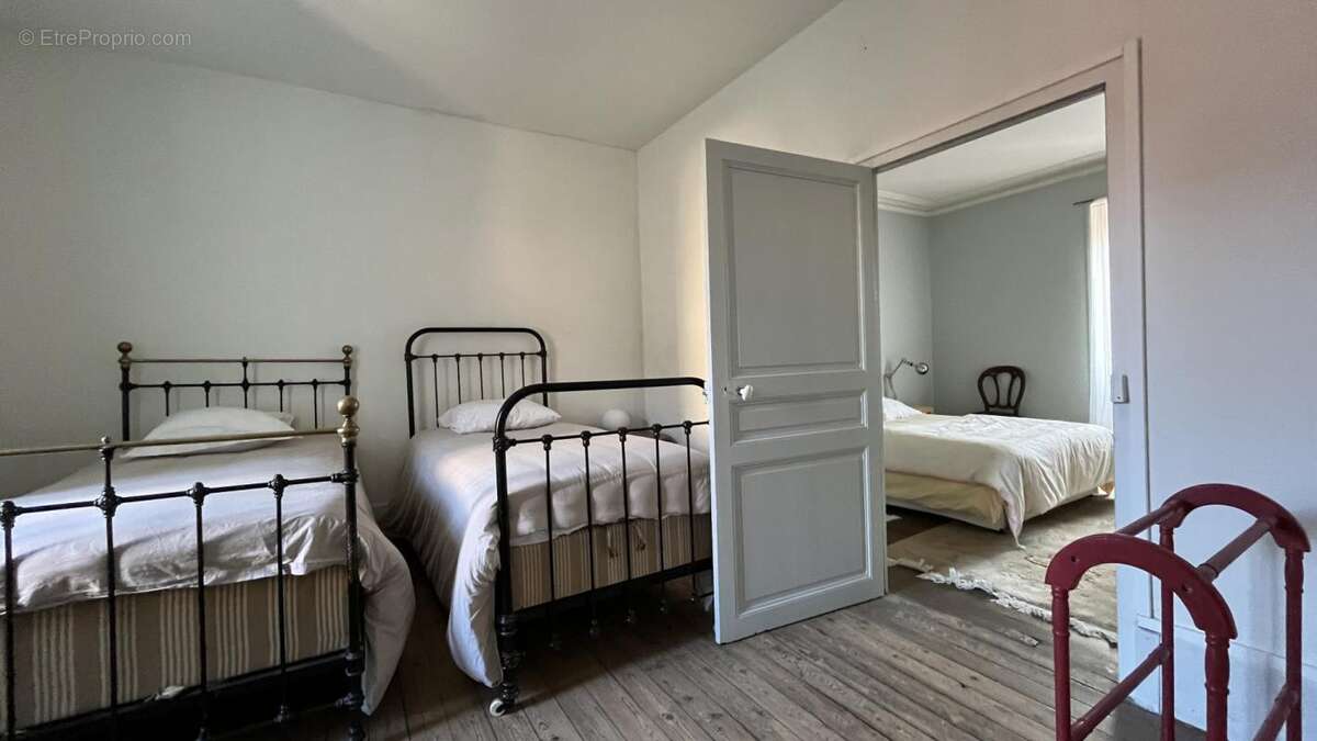 Maison à LUCENAY-L&#039;EVEQUE