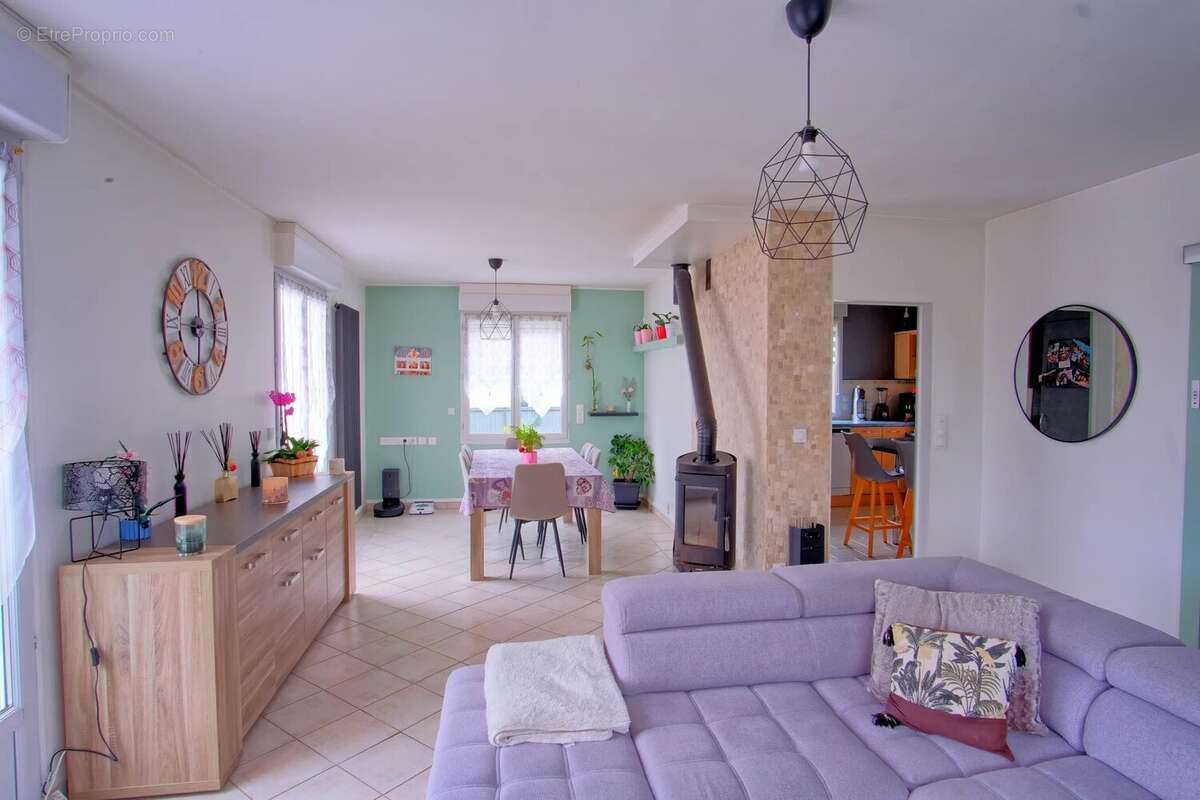 Maison à BASLY