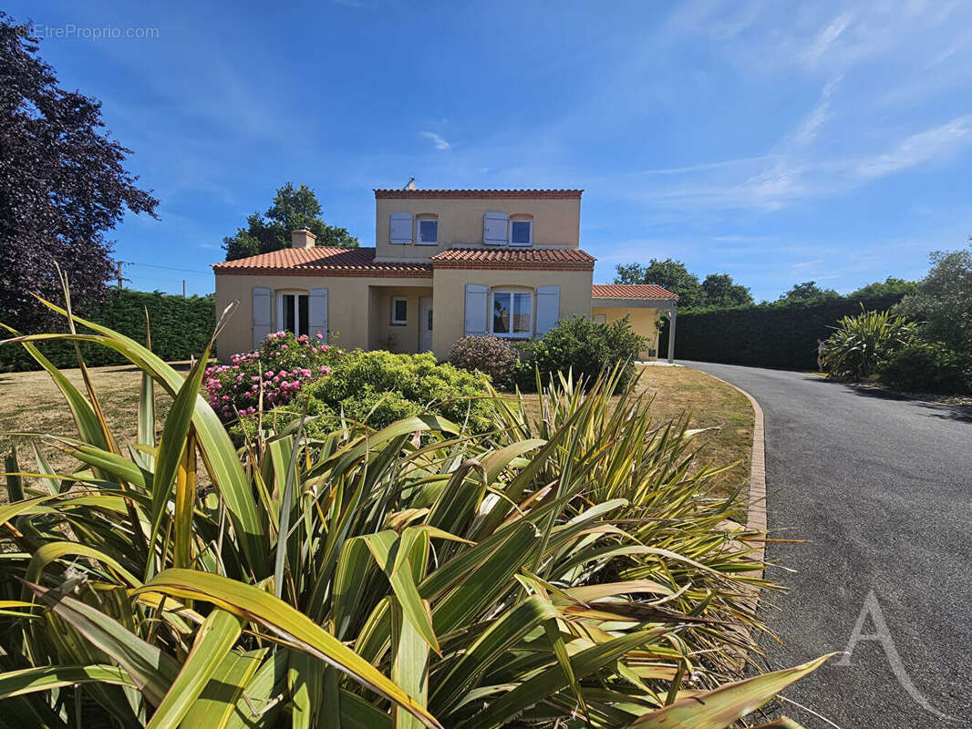 Maison  à vendre Legé - photo 11
