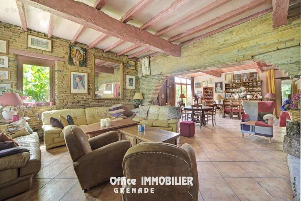 Maison à SAINT-RUSTICE