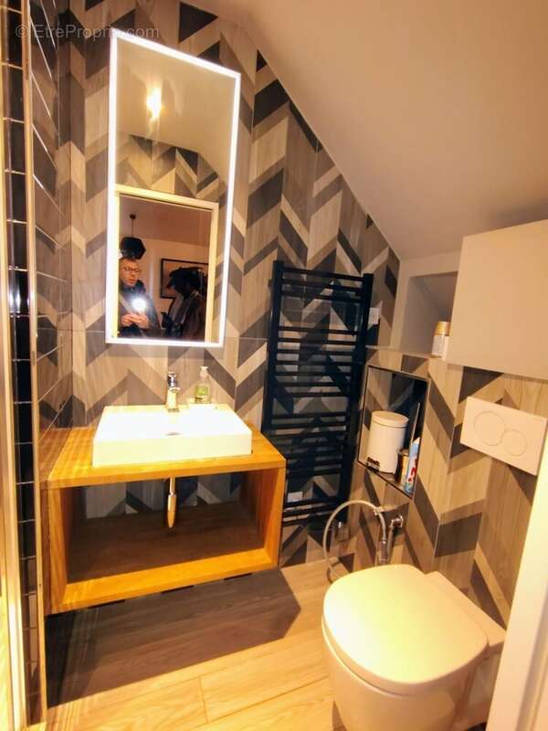 Appartement à AUBERVILLIERS