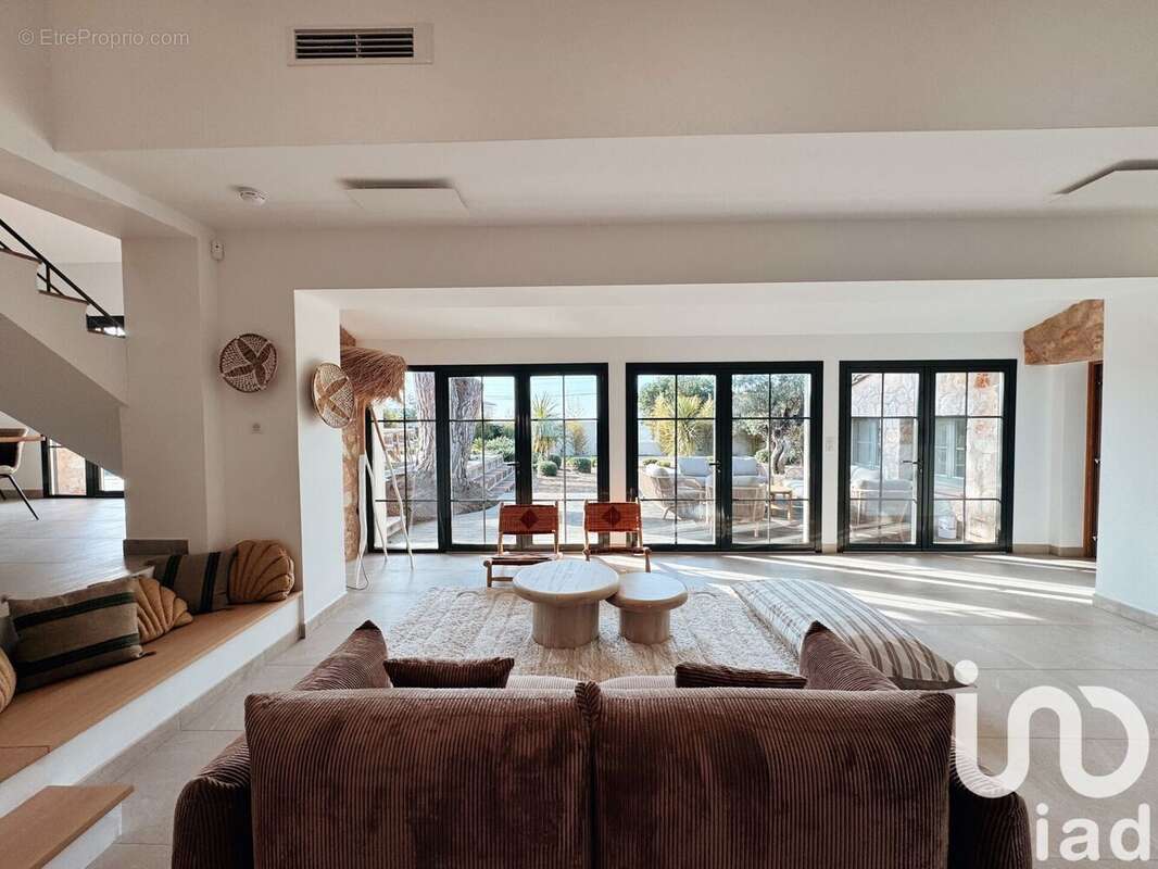 Photo 2 - Maison à LES ISSAMBRES