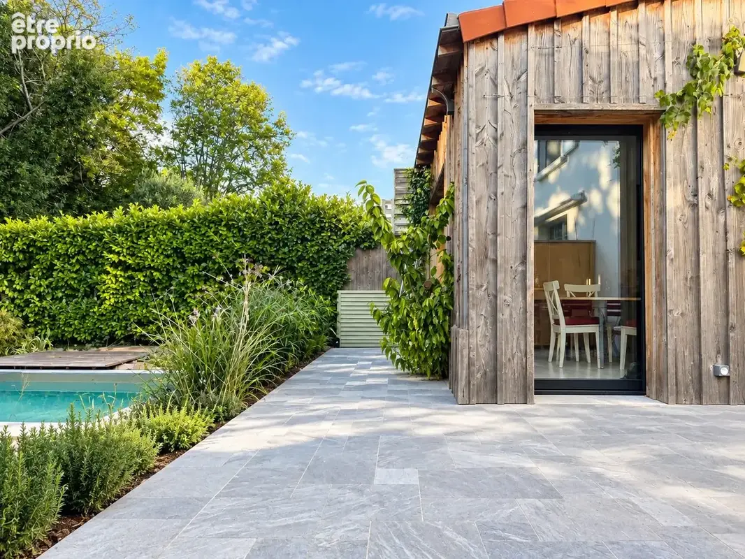 Maison 5 pièces 136 m² à vendre à La Rochelle (17000) - photo 2