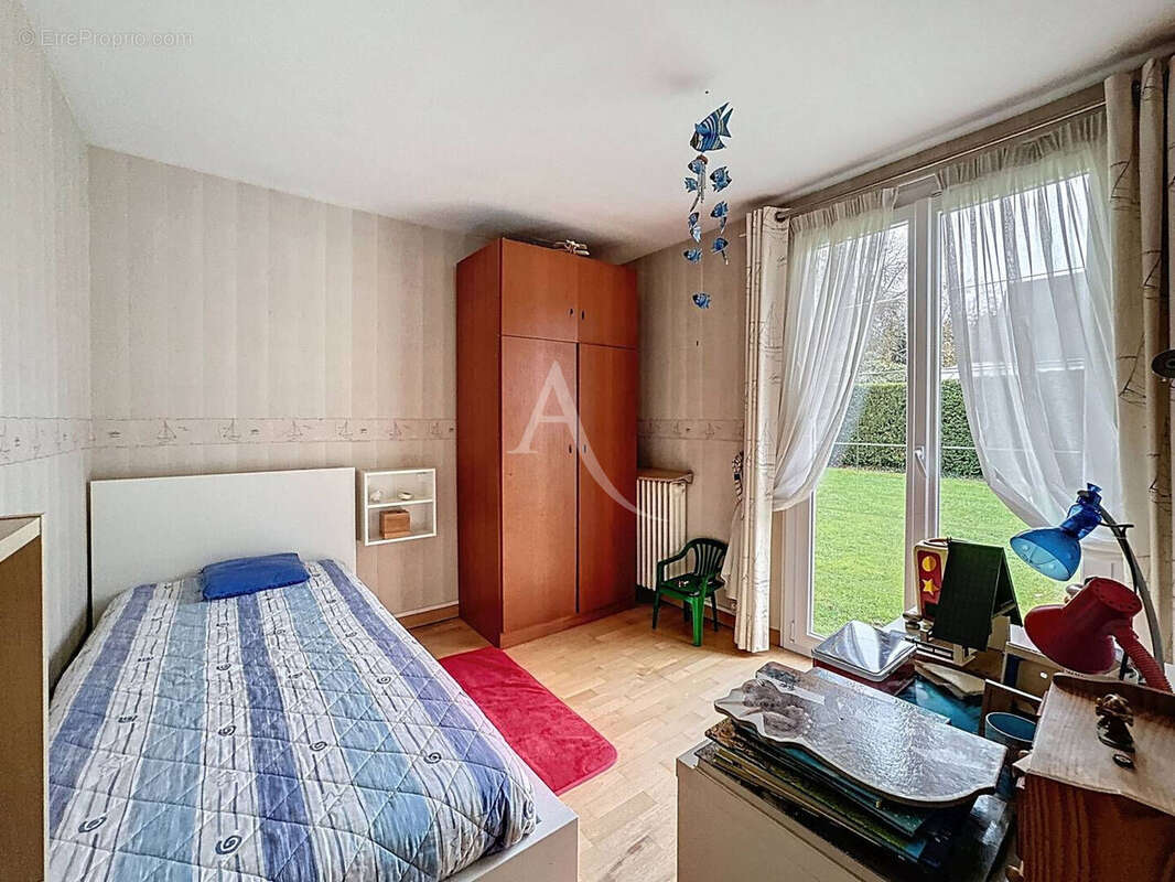 Maison à OZOIR-LA-FERRIERE