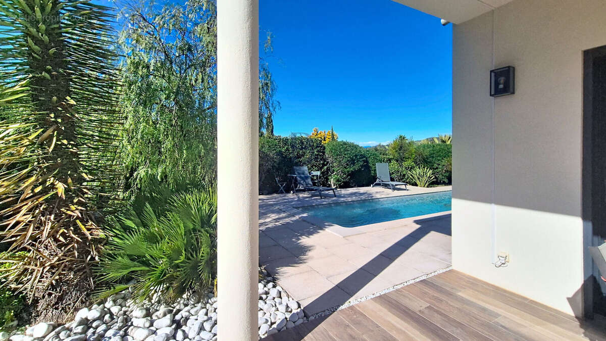 Maison à SAINT-RAPHAEL