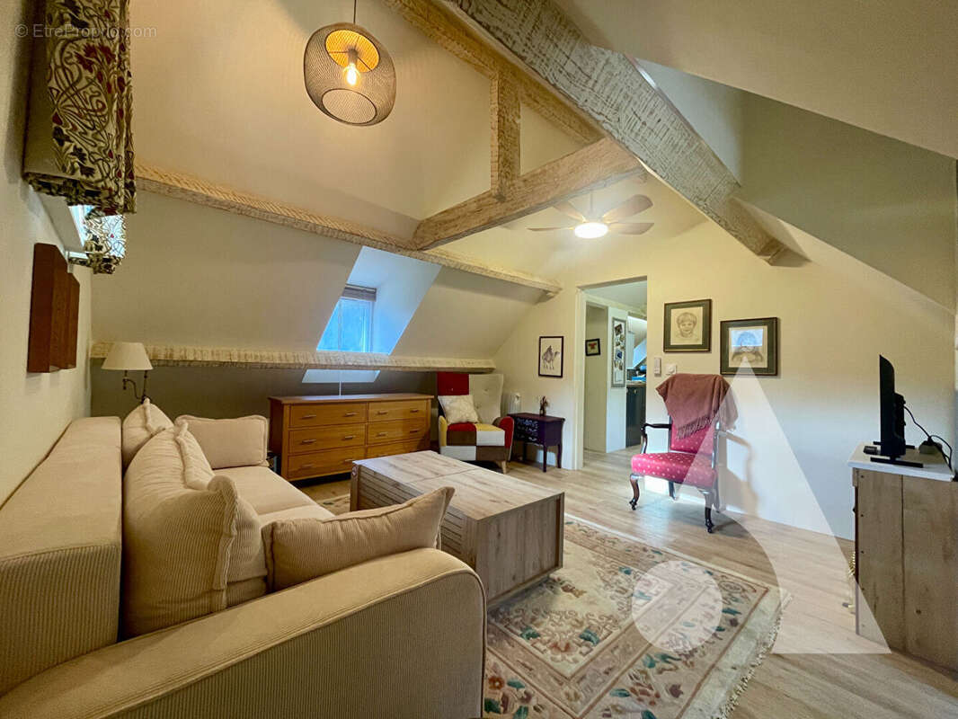 Charmante maison en pierre avec gîte, sur plus de 2 hectares de terrain à Sainte-Mondane - photo 11