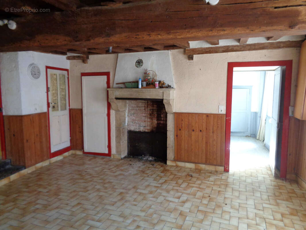 Maison à SAINT-BENIN-D'AZY