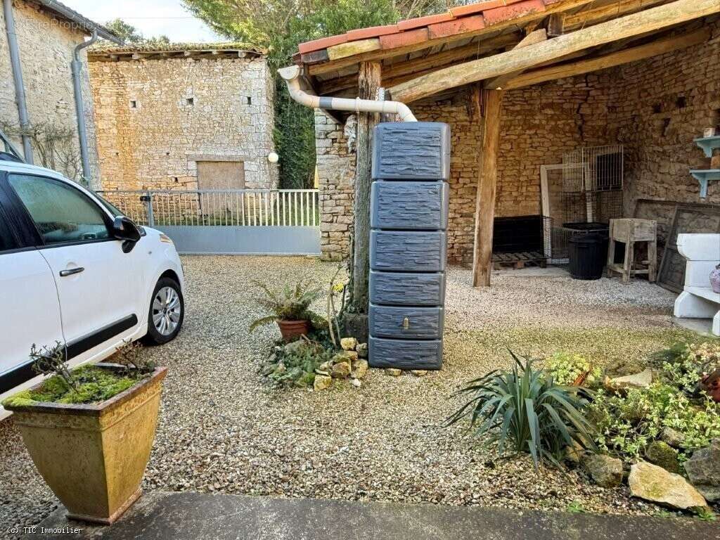 Maison à SAUZE-VAUSSAIS