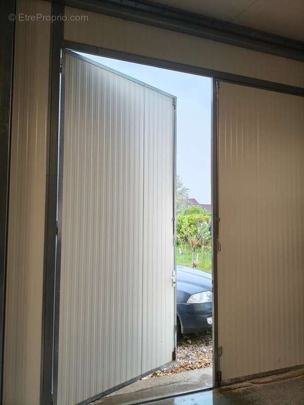 Commerce à CHUELLES