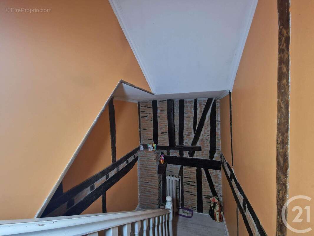 Maison à MONTESQUIEU-VOLVESTRE