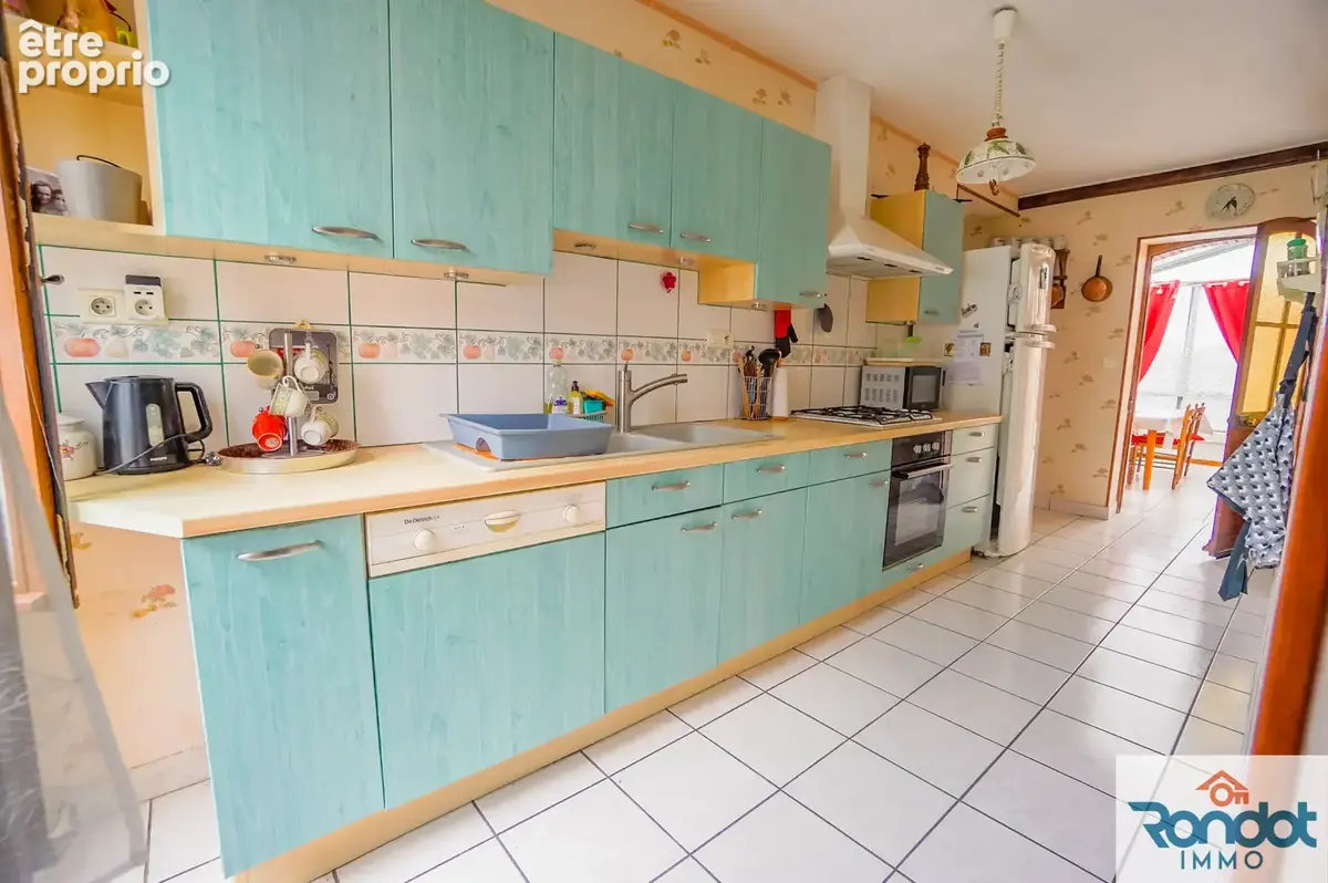 Local commercial 3 pièces 66 m2, appartement triplex T7 182 m2 avec terrain 169 m2 - photo 4
