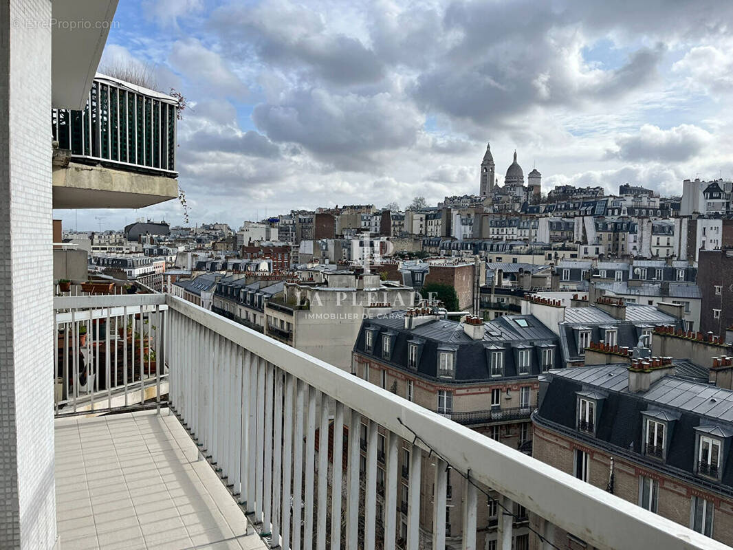 Appartement à PARIS-18E