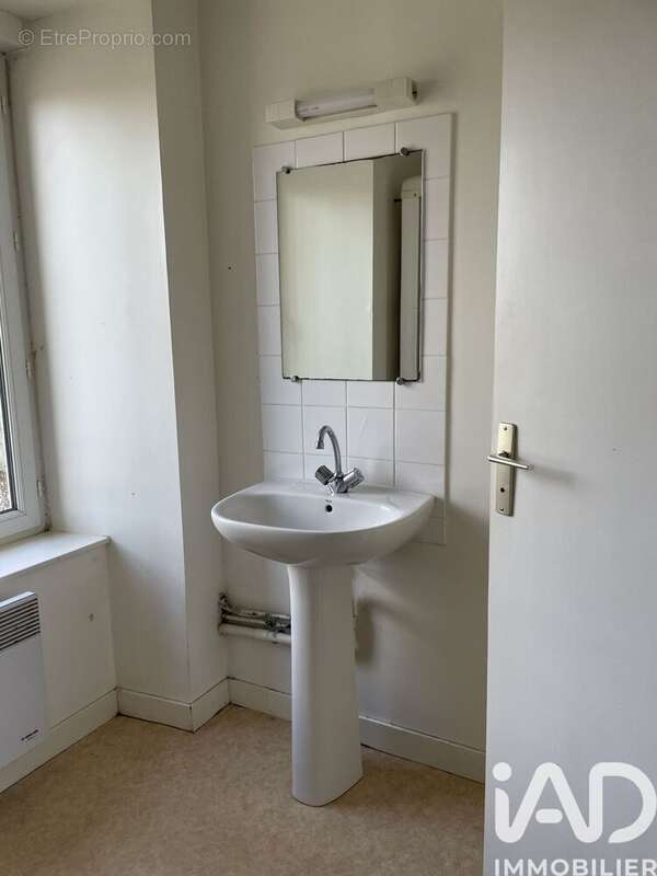 Photo 8 - Appartement à LA ROCHE-DERRIEN