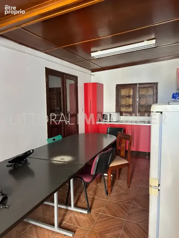 À vendre : Entrepôt et bureaux de 456 m² - photo 5