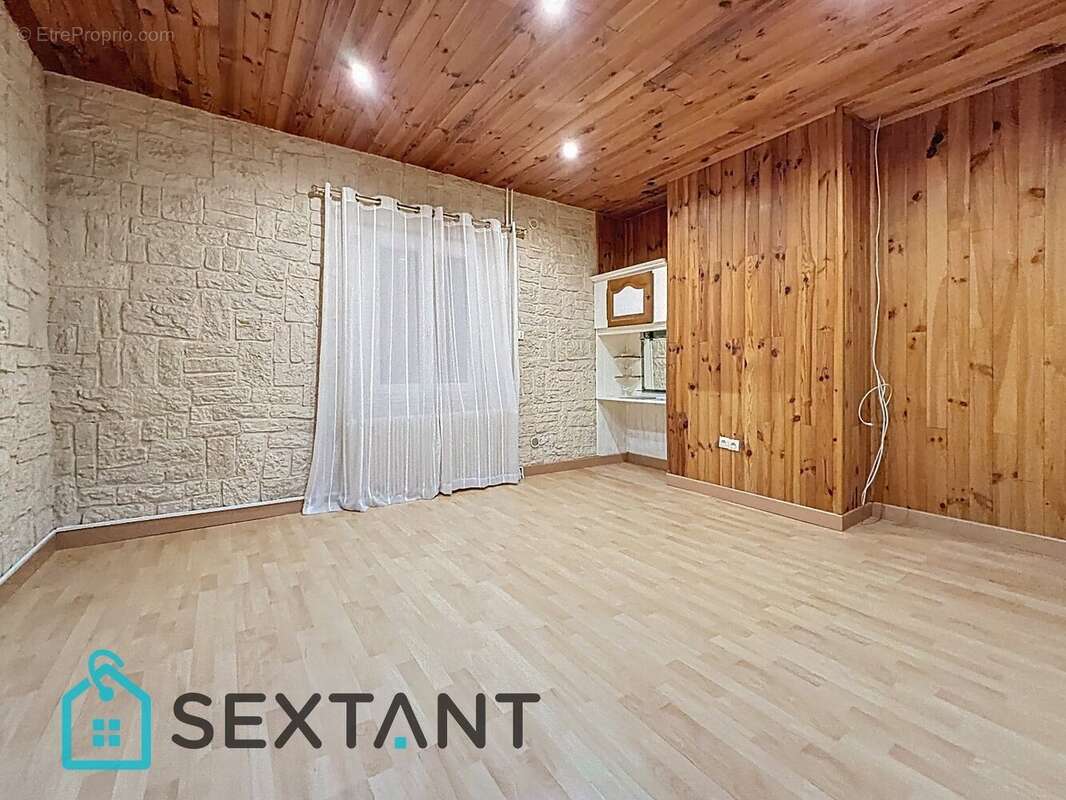 Maison à VILLERS-ECALLES