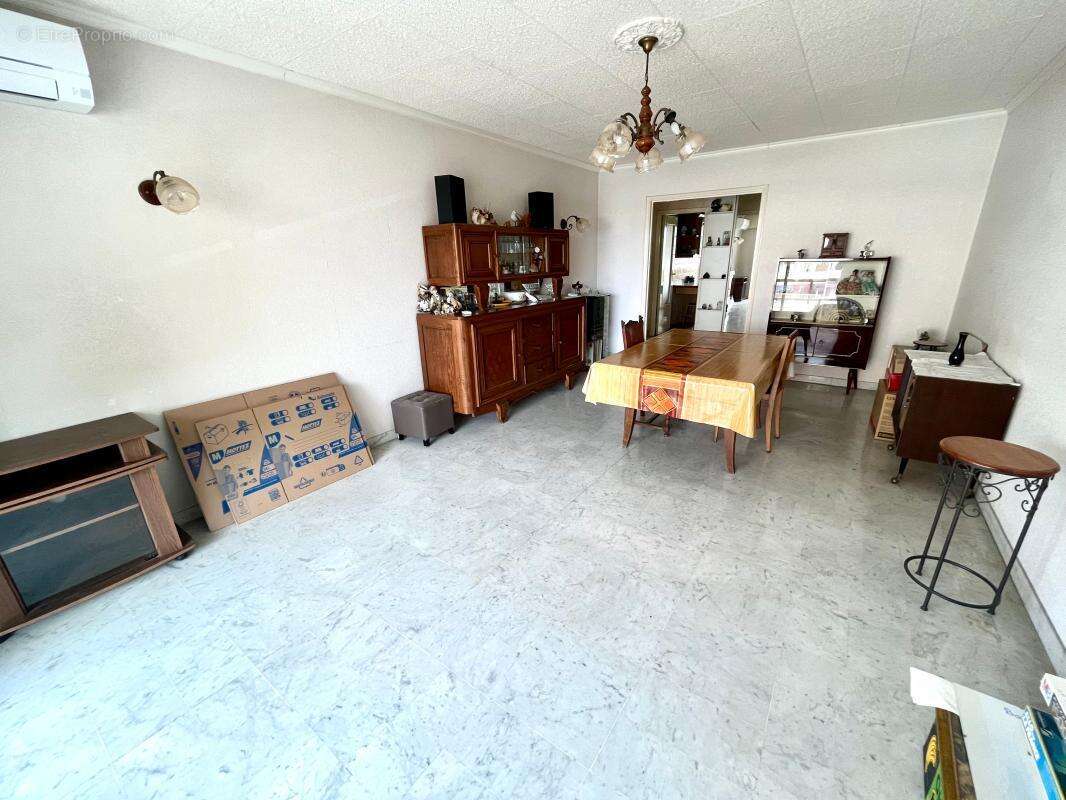 Appartement à LE CANNET