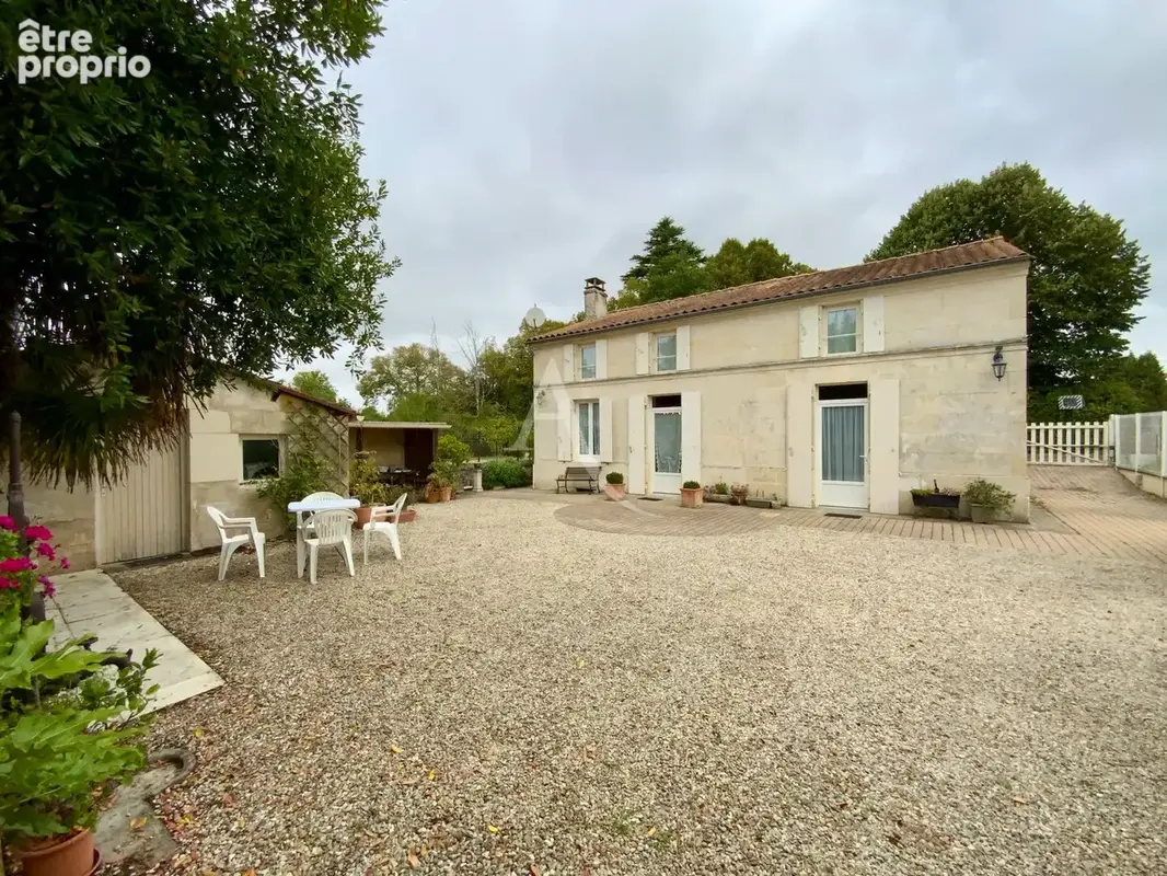 Maison à JONZAC