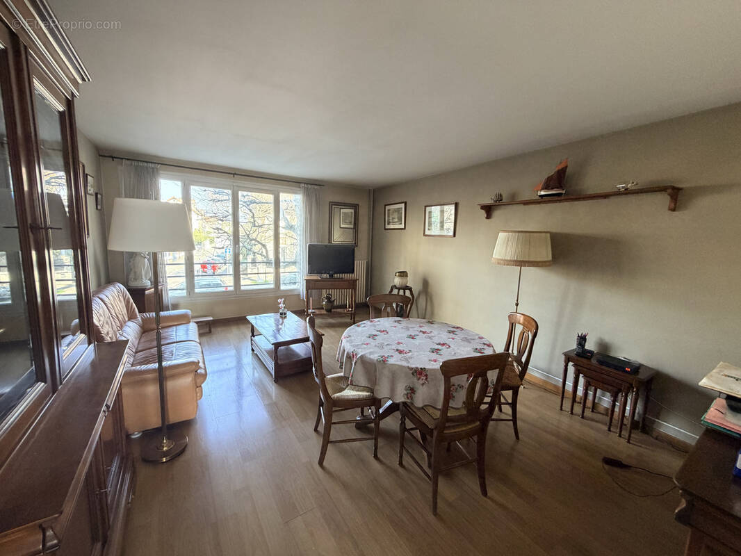 Appartement à CHAMPIGNY-SUR-MARNE