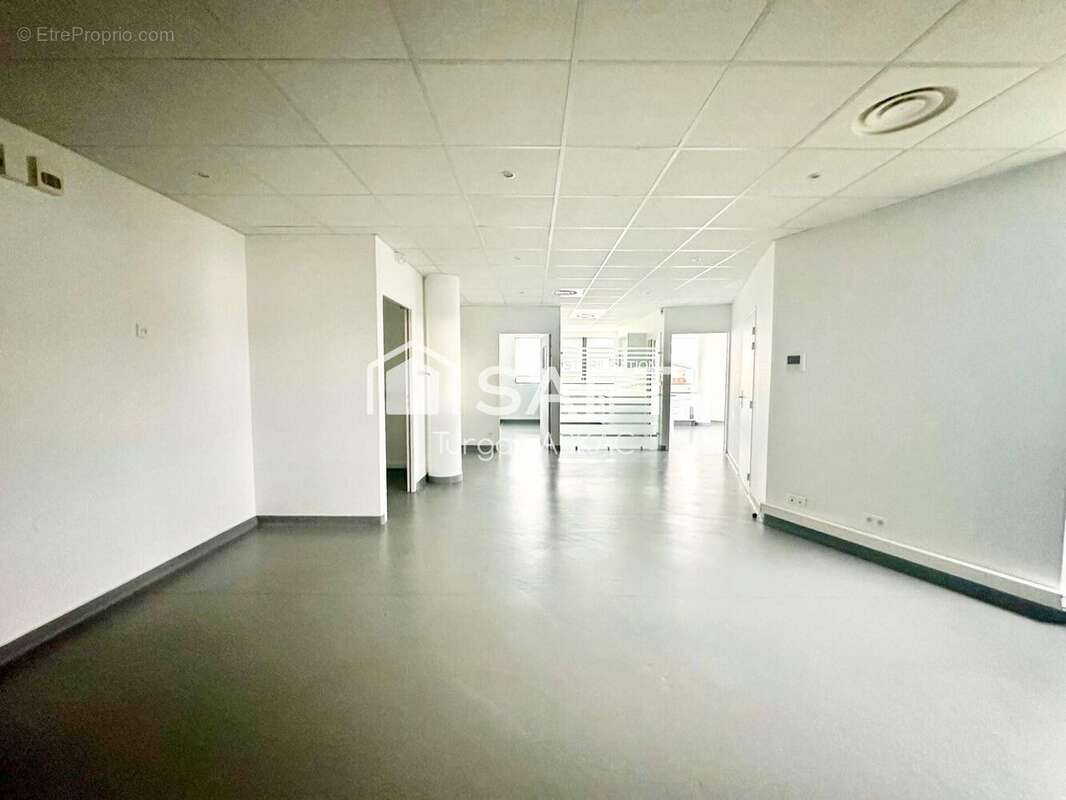 Photo 6 - Commerce à BOURGOIN-JALLIEU