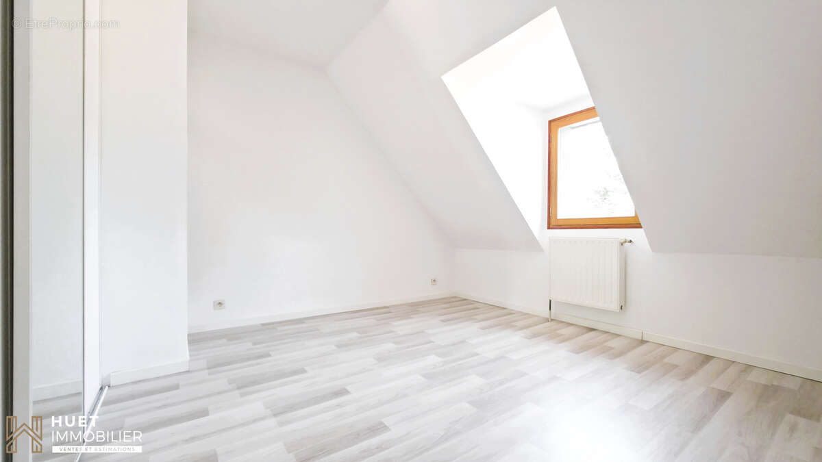 Maison de type 6 sur terrain de 486 m2 - photo 7