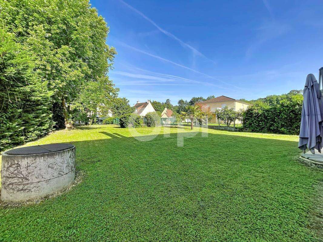 Maison À Vendre idéalement située à Terrasson ! - photo 13