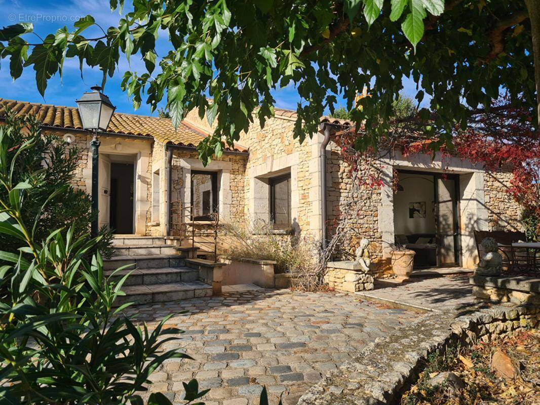 Maison à ROUSSILLON
