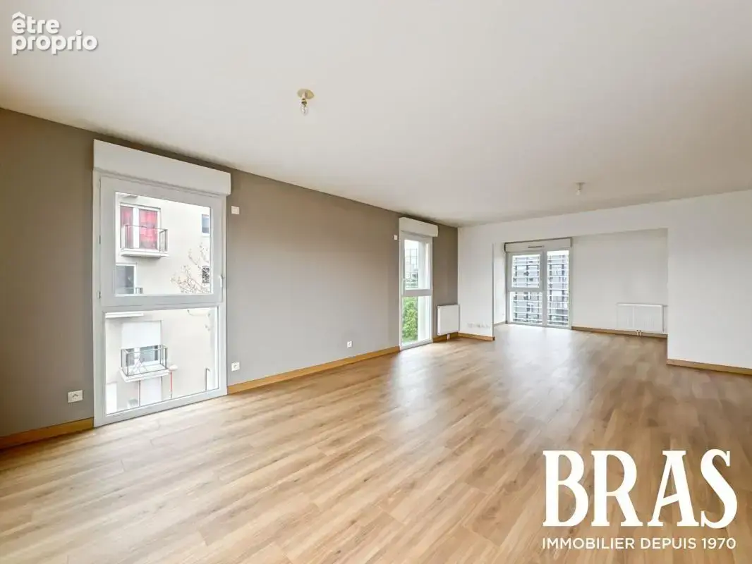 Appartement 4 chambres - balcon - double garage - photo 4