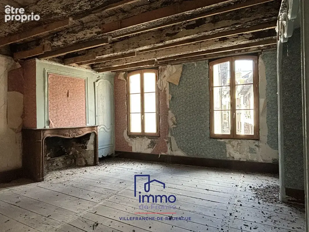 Immeuble de 280 m² avec local commercial et caves - photo 6