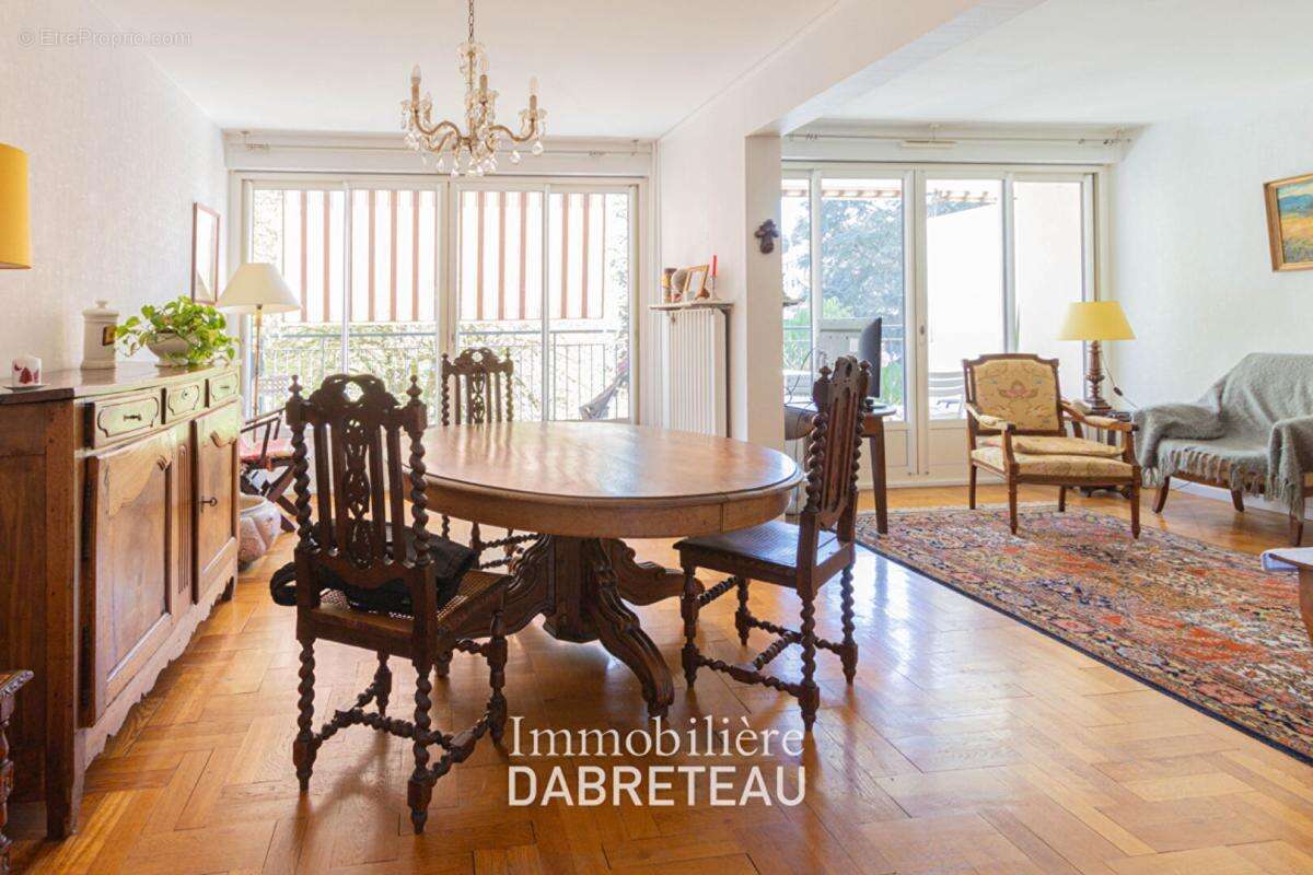 Appartement à SAINTE-FOY-LES-LYON