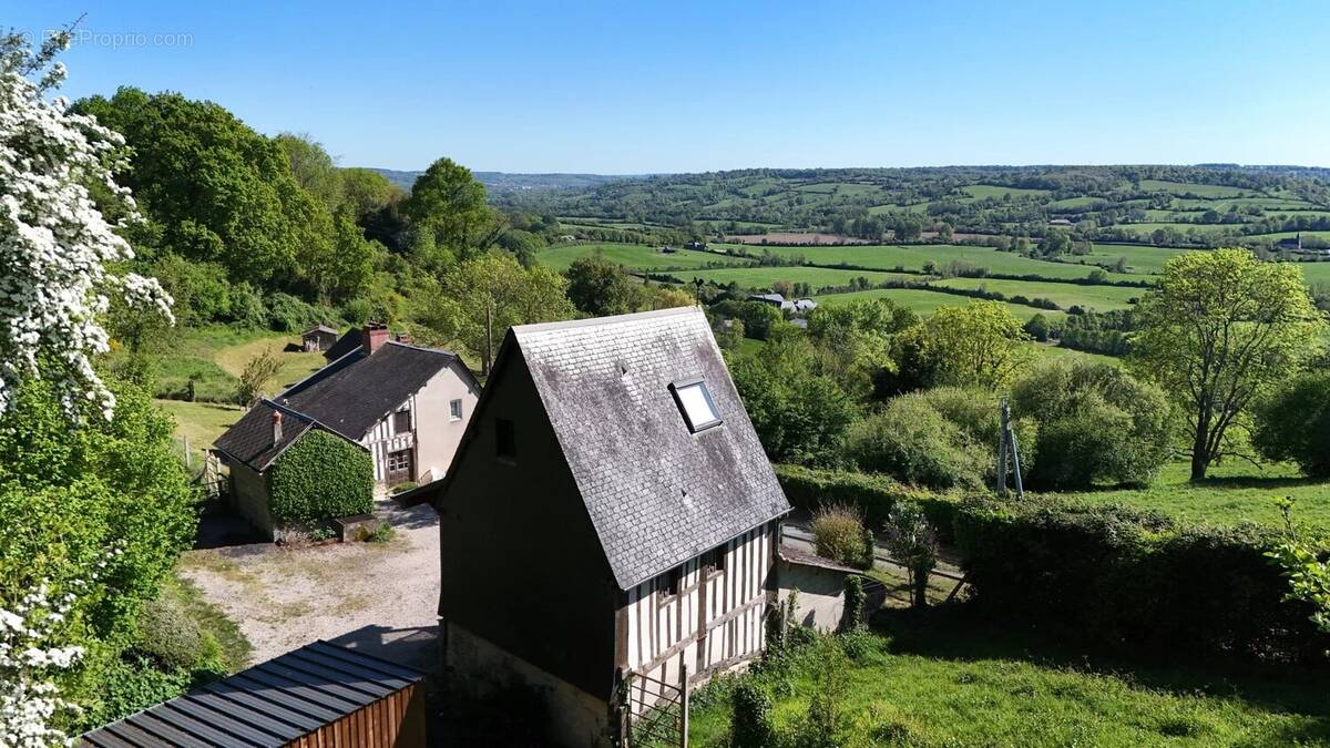 Maison à LESSARD-ET-LE-CHENE