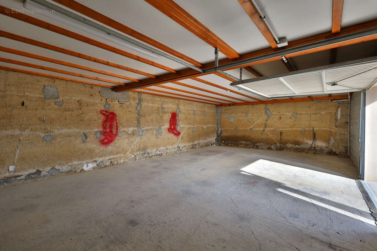 Maison à OYTIER-SAINT-OBLAS