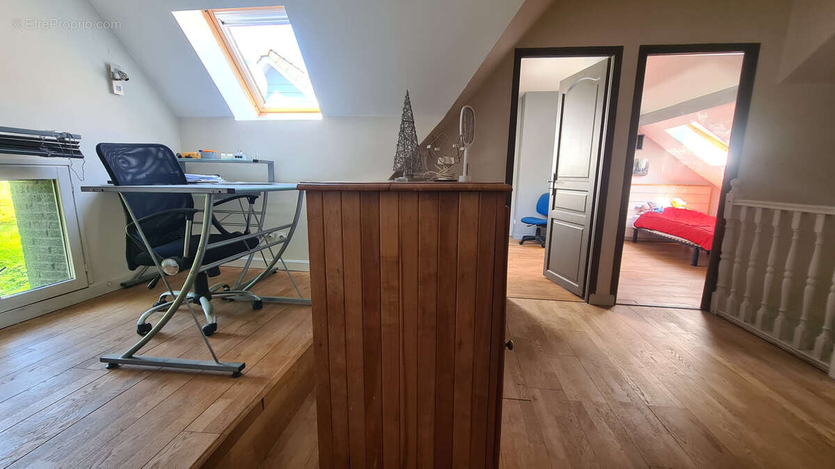 Maison à ESTREELLES