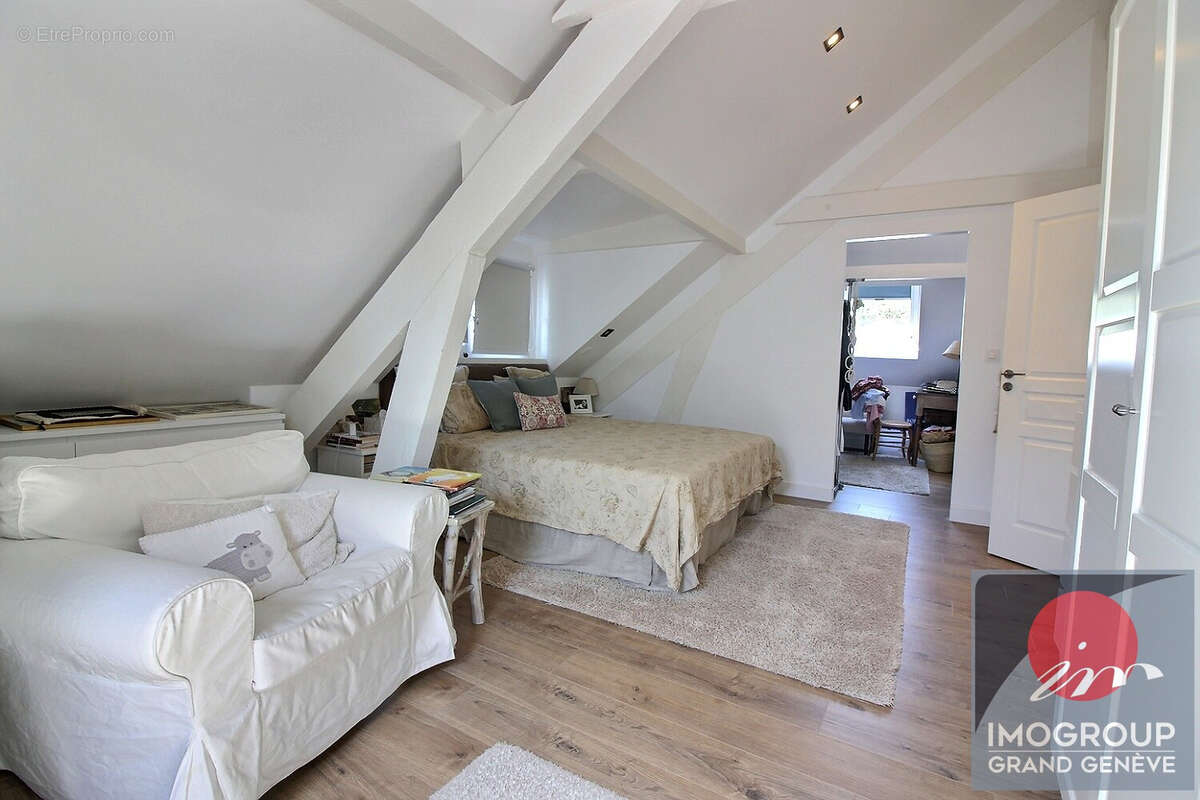 Maison à DIVONNE-LES-BAINS