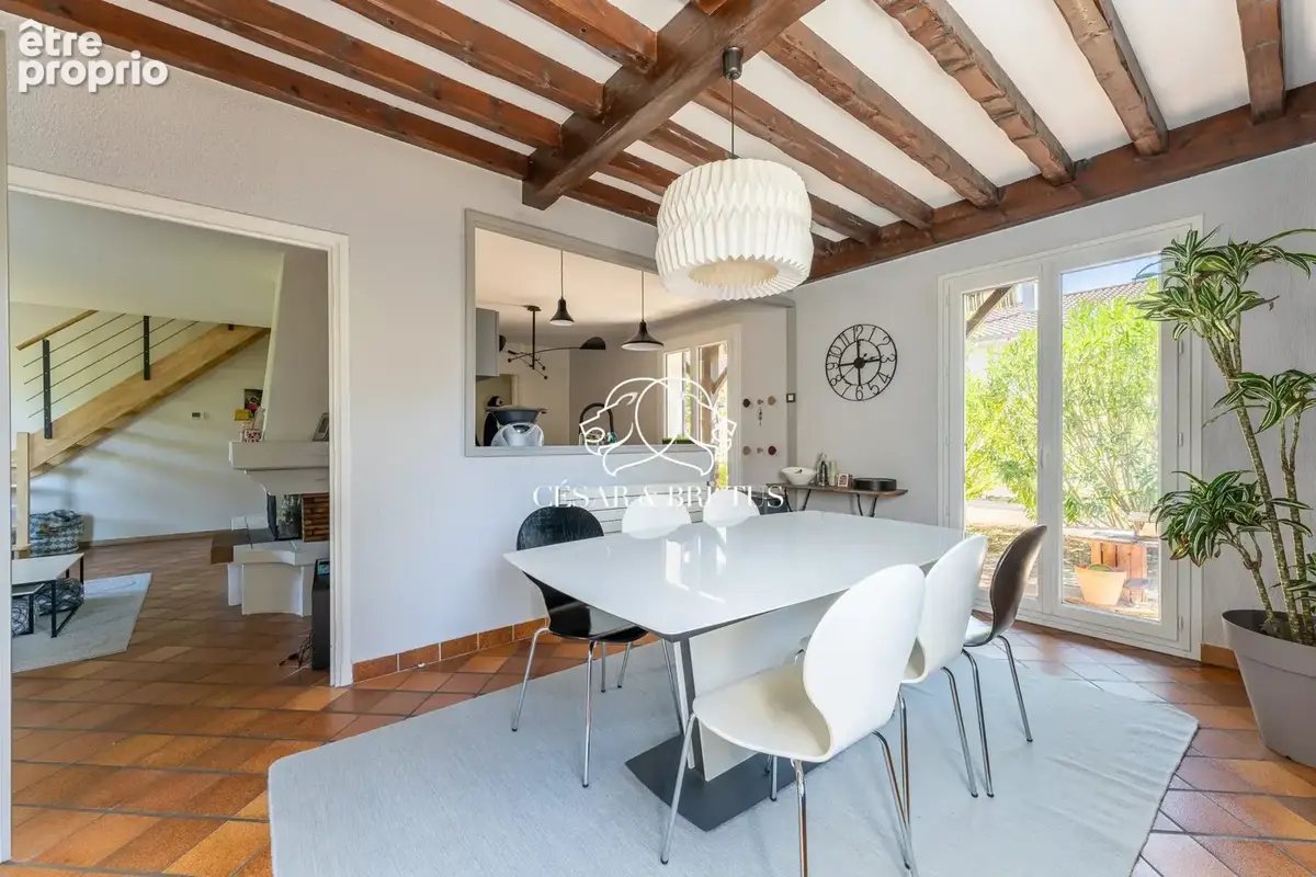 Maison 6 pièces 135 m² à vendre à Trevoux (01600) - photo 3