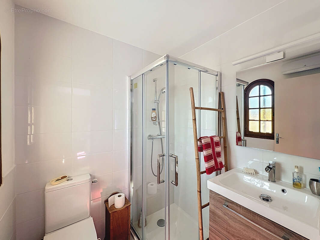 Maison à VILLELONGUE-DELS-MONTS