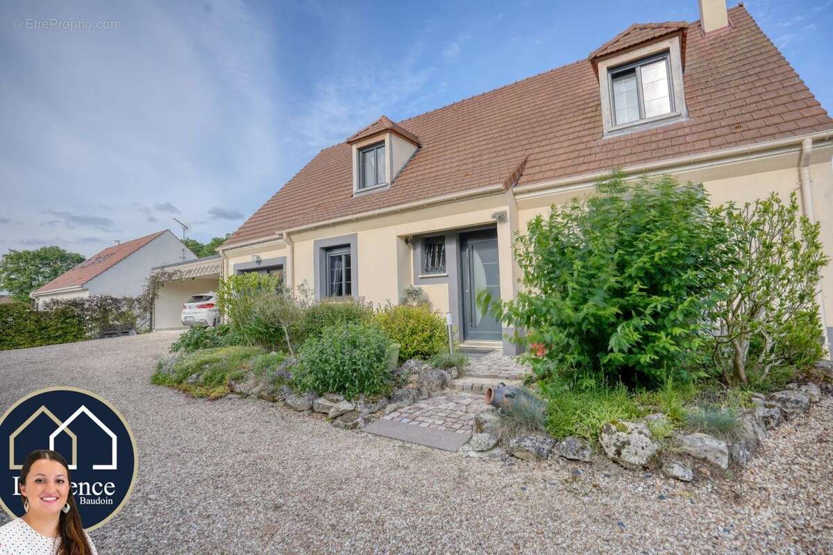 Maison à CHARPONT