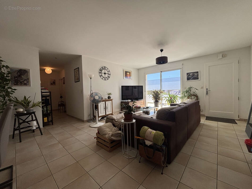 Maison plain pied de 92m2 . - photo 3