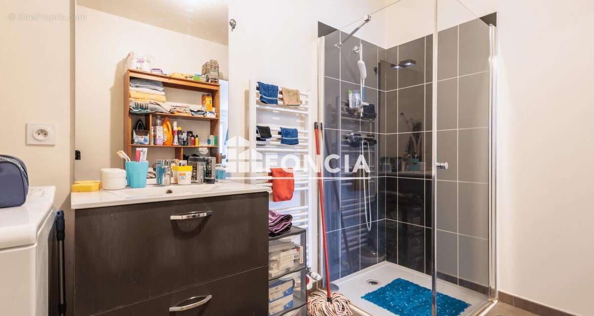 Appartement à MORIERES-LES-AVIGNON