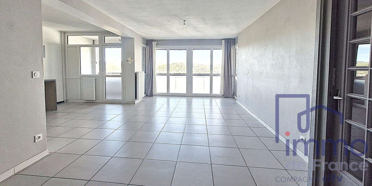 piece de vie  - Appartement à VILLARS