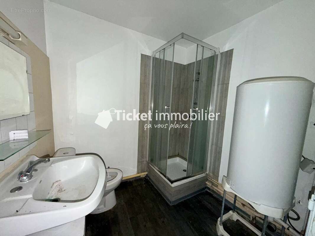 T2 à rénover – Centre-ville de Castres – 59 900 € - photo 6