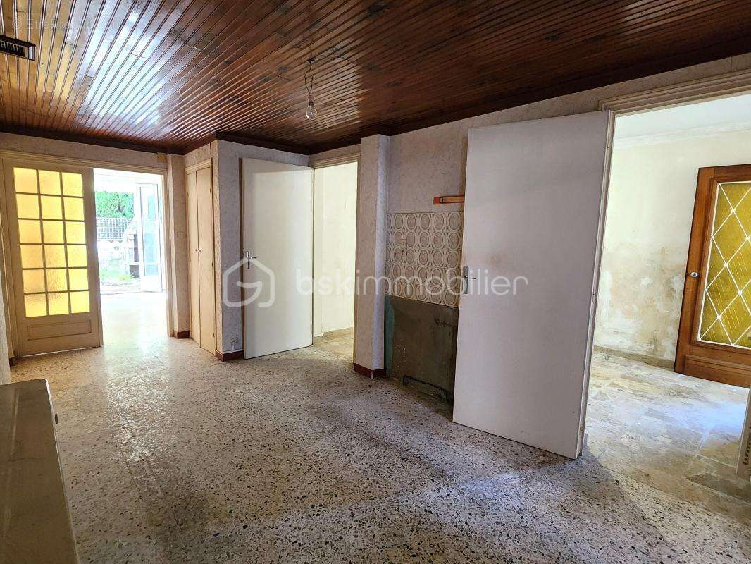 Maison à MONTELIMAR