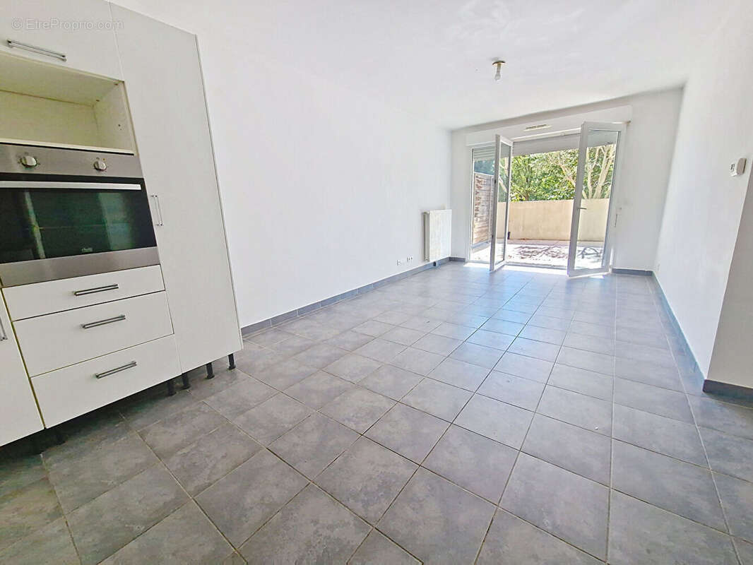 Appartement à JUVIGNAC