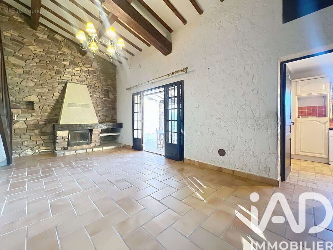 Photo 9 - Maison à ROQUEBRUNE-SUR-ARGENS
