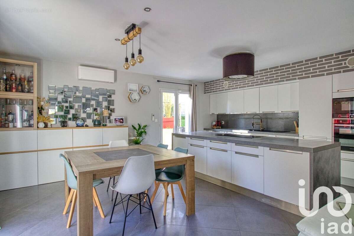 Photo 3 - Maison à SAINT-THIBAULT-DES-VIGNES