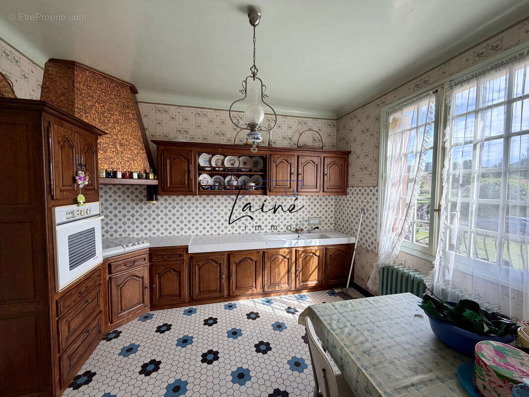 Maison à CREYSSE