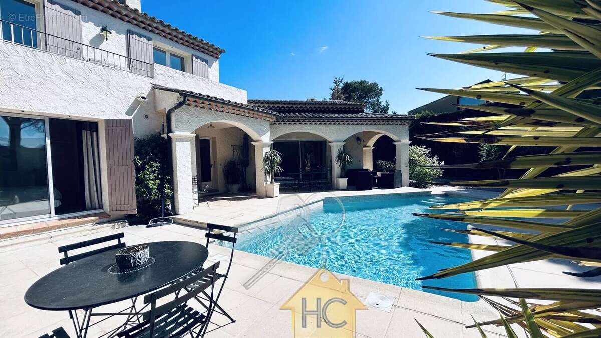 Maison à SAINT-RAPHAEL